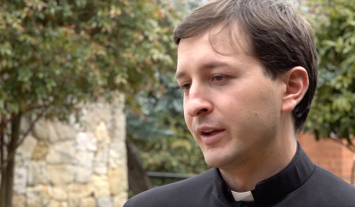 sacerdote a Bordo