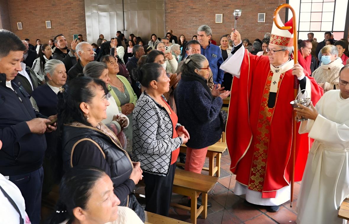 Esperanza, gratitud y cercanía con quienes custodian la memoria, la fe y la historia de las familias