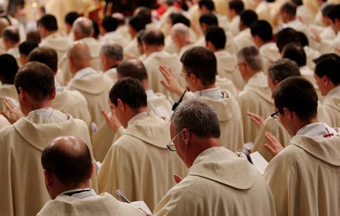 Sacerdotes