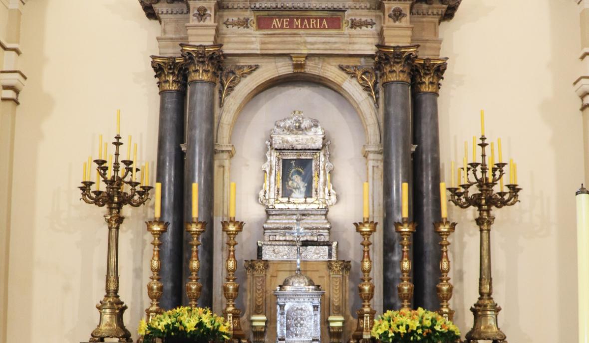 María
