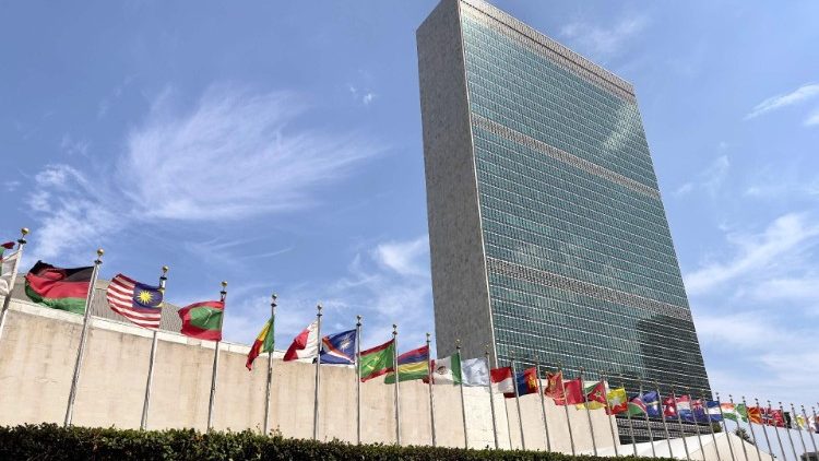 Los modelos de desarrollo deben promover el desarrollo humano integral: Santa Sede