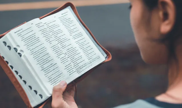 Siete frases de santos que te animarán a amar más la Biblia